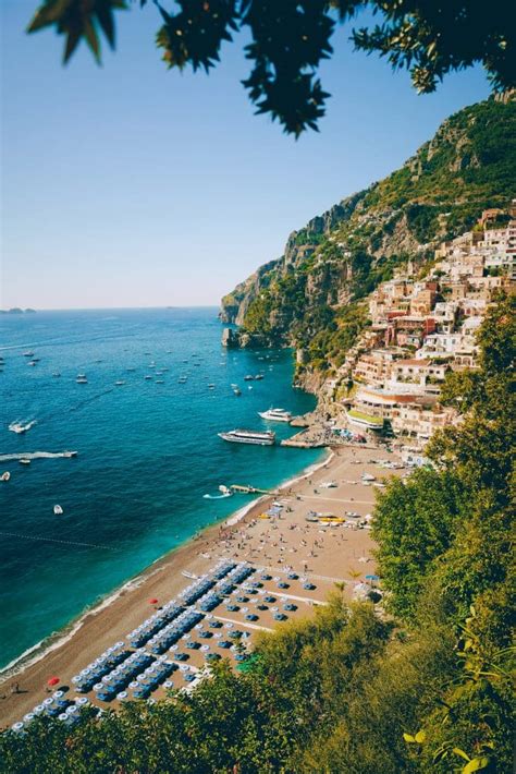 beach clubs in Positano italy